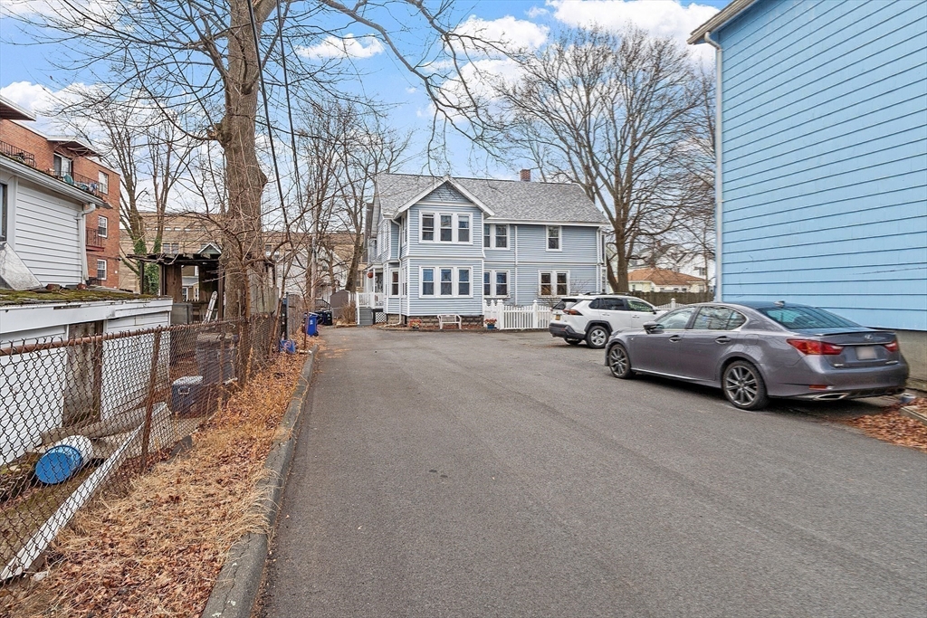 2 Wentworth Ter # 2 Property Photo 1