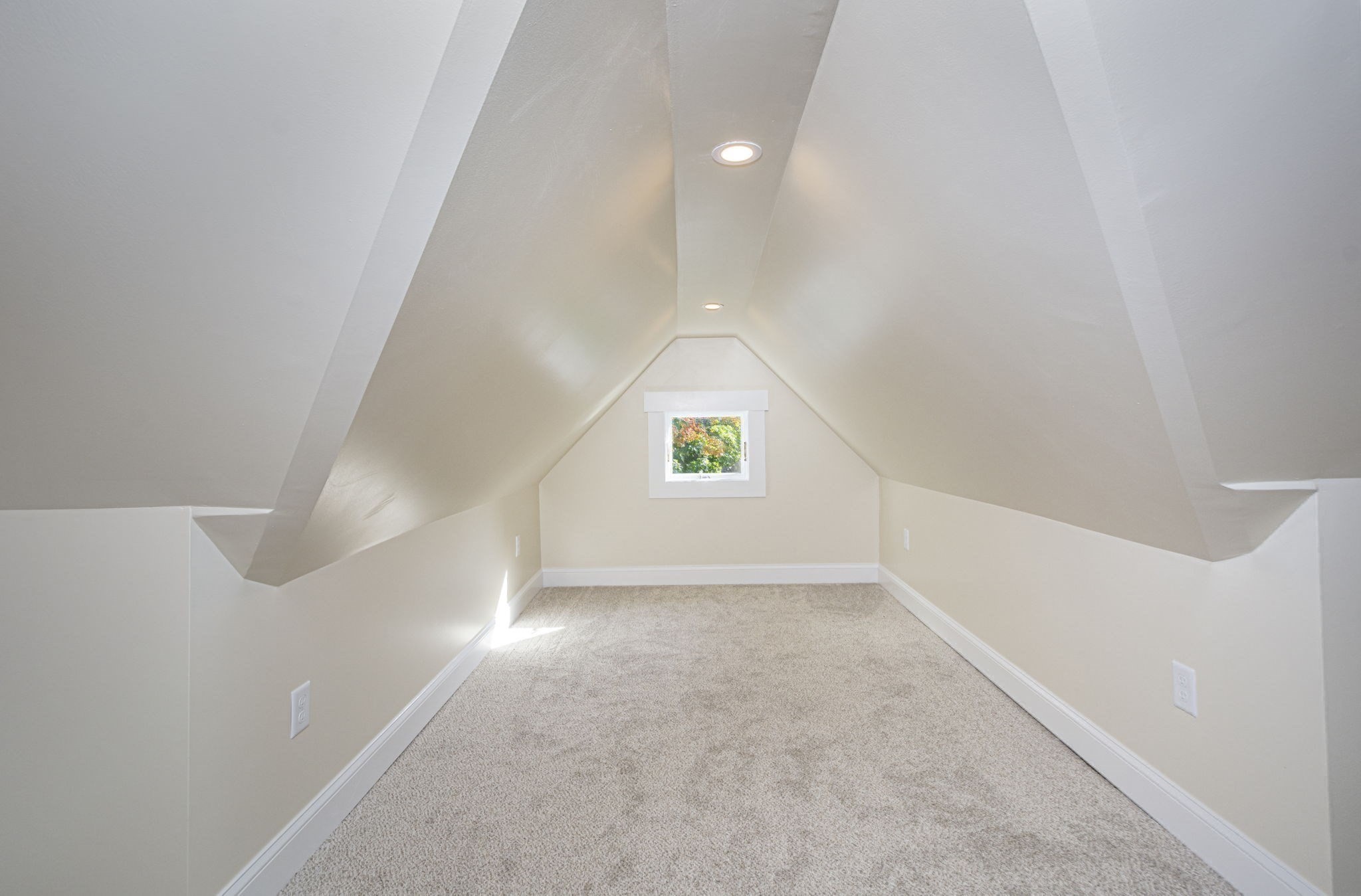 17 Leominster St Property Photo 25