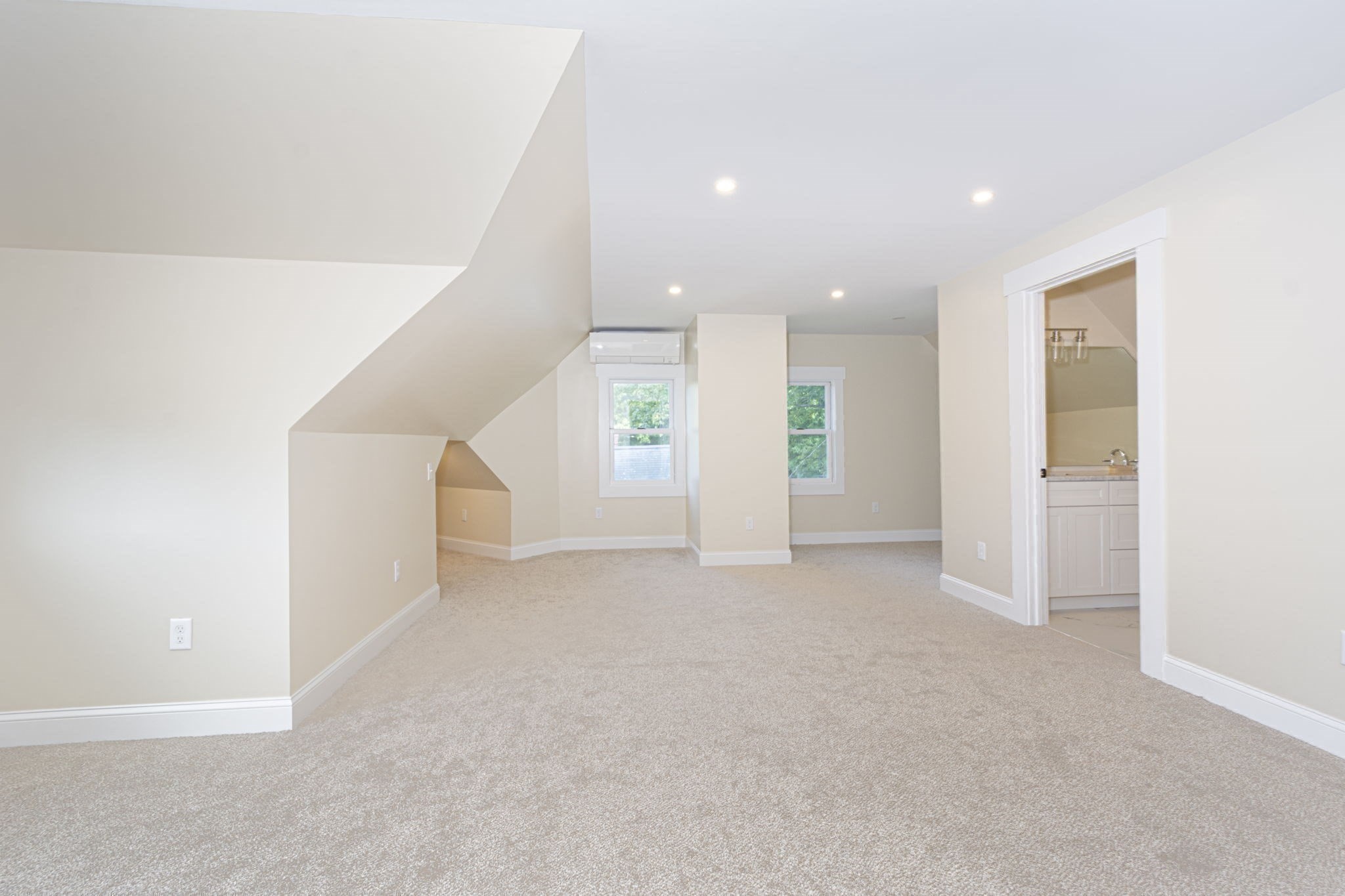 17 Leominster St Property Photo 27