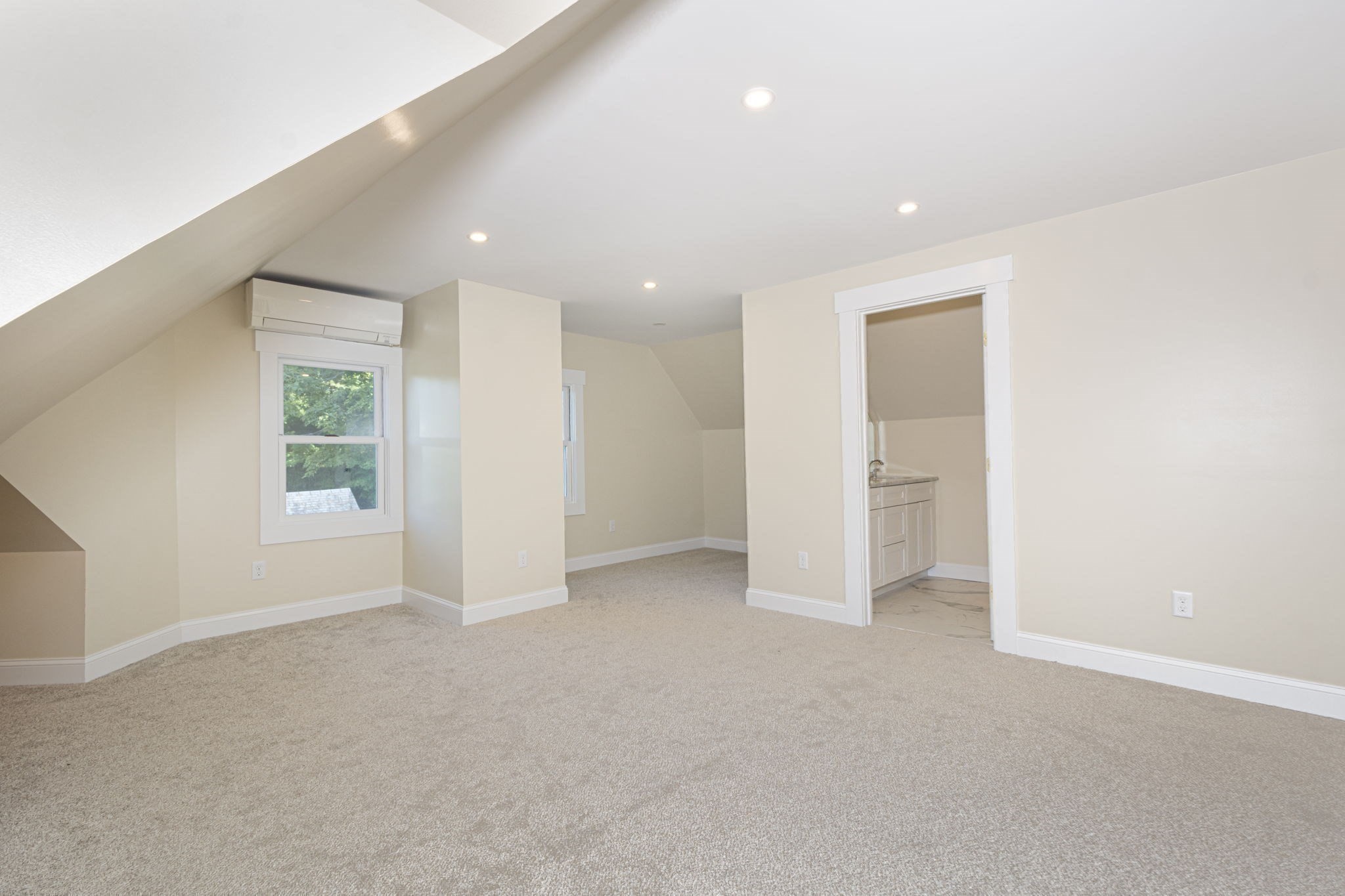 17 Leominster St Property Photo 30