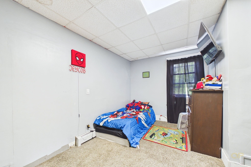 283 Pleasant St Property Photo 12