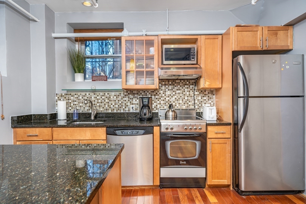 330 Dartmouth Street # B1 Property Photo 3
