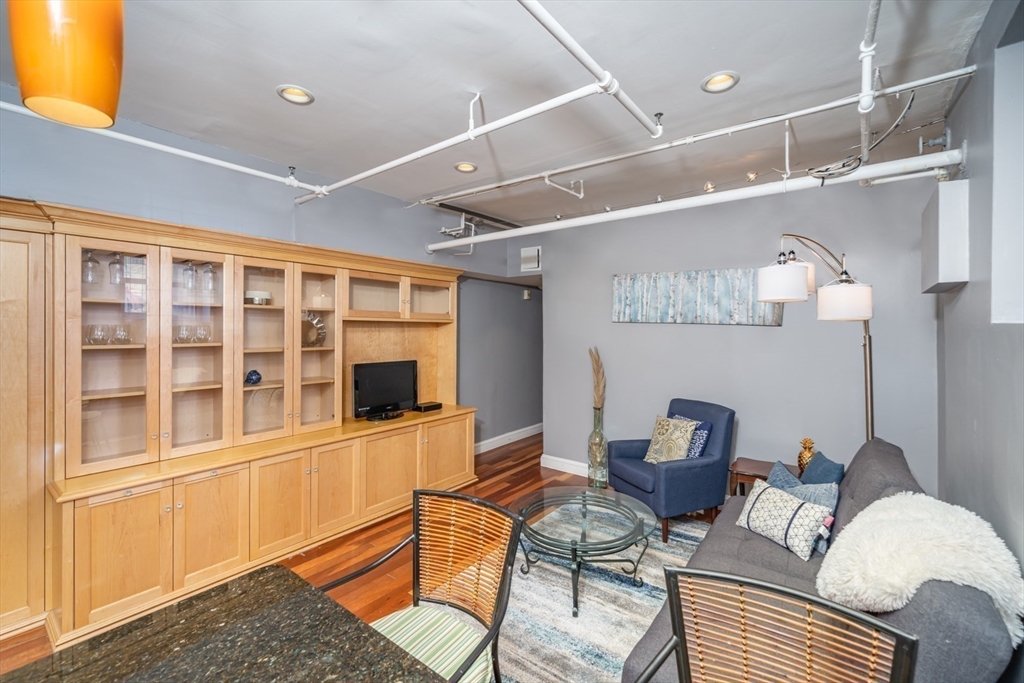 330 Dartmouth Street # B1 Property Photo 4