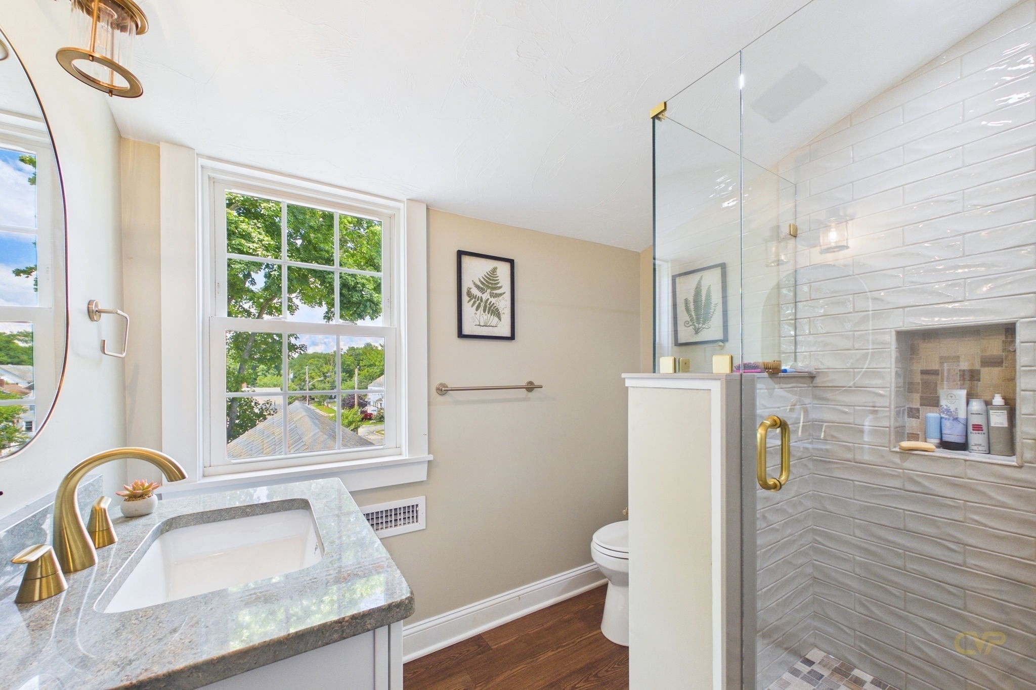 24 Oxford Street Property Photo 25