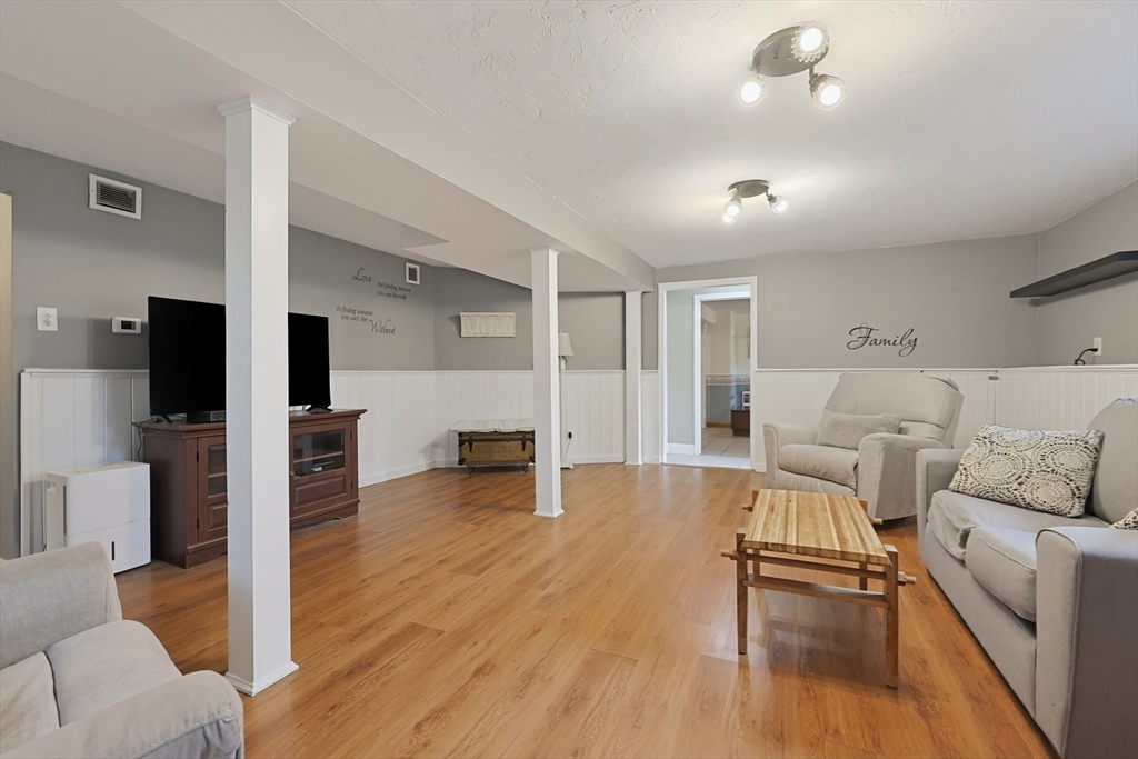 41 Myrtle St Property Photo 18