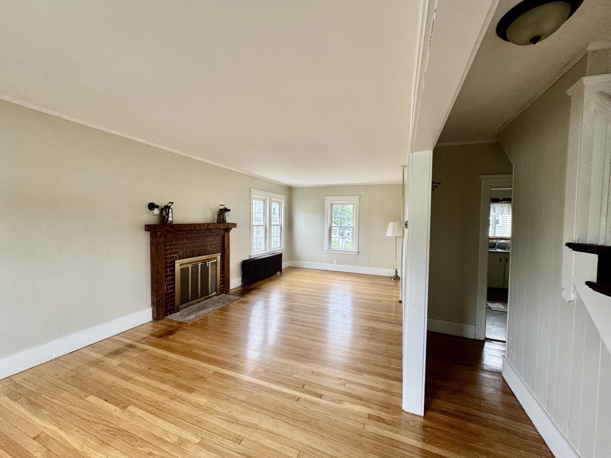 556 Brayton Ave Property Photo 5