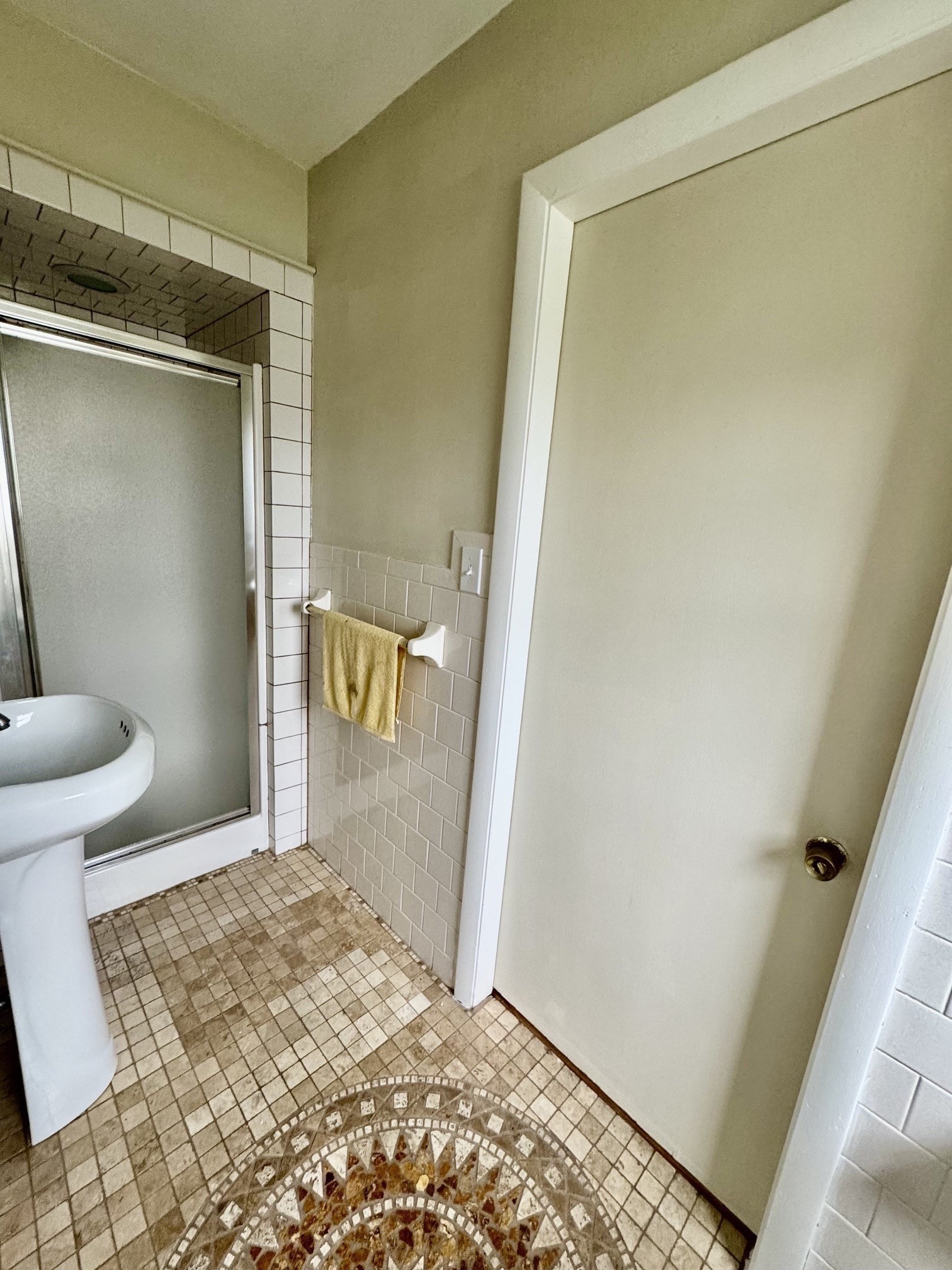 556 Brayton Ave Property Photo 7