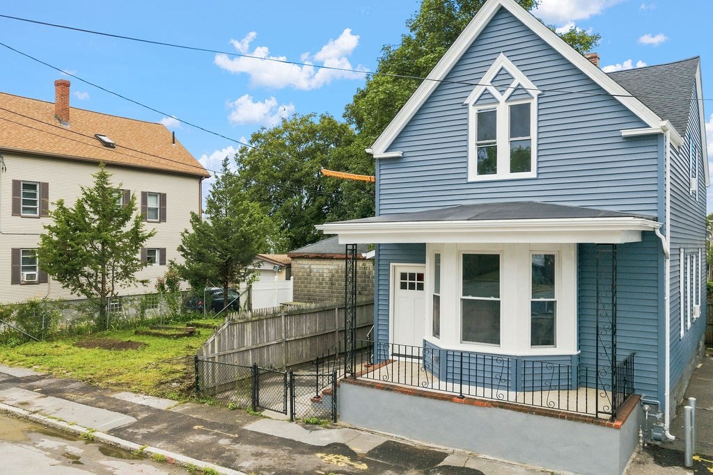 216 State St Property Photo 3