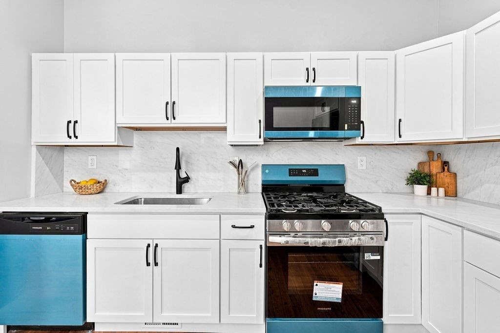 216 State St Property Photo 9