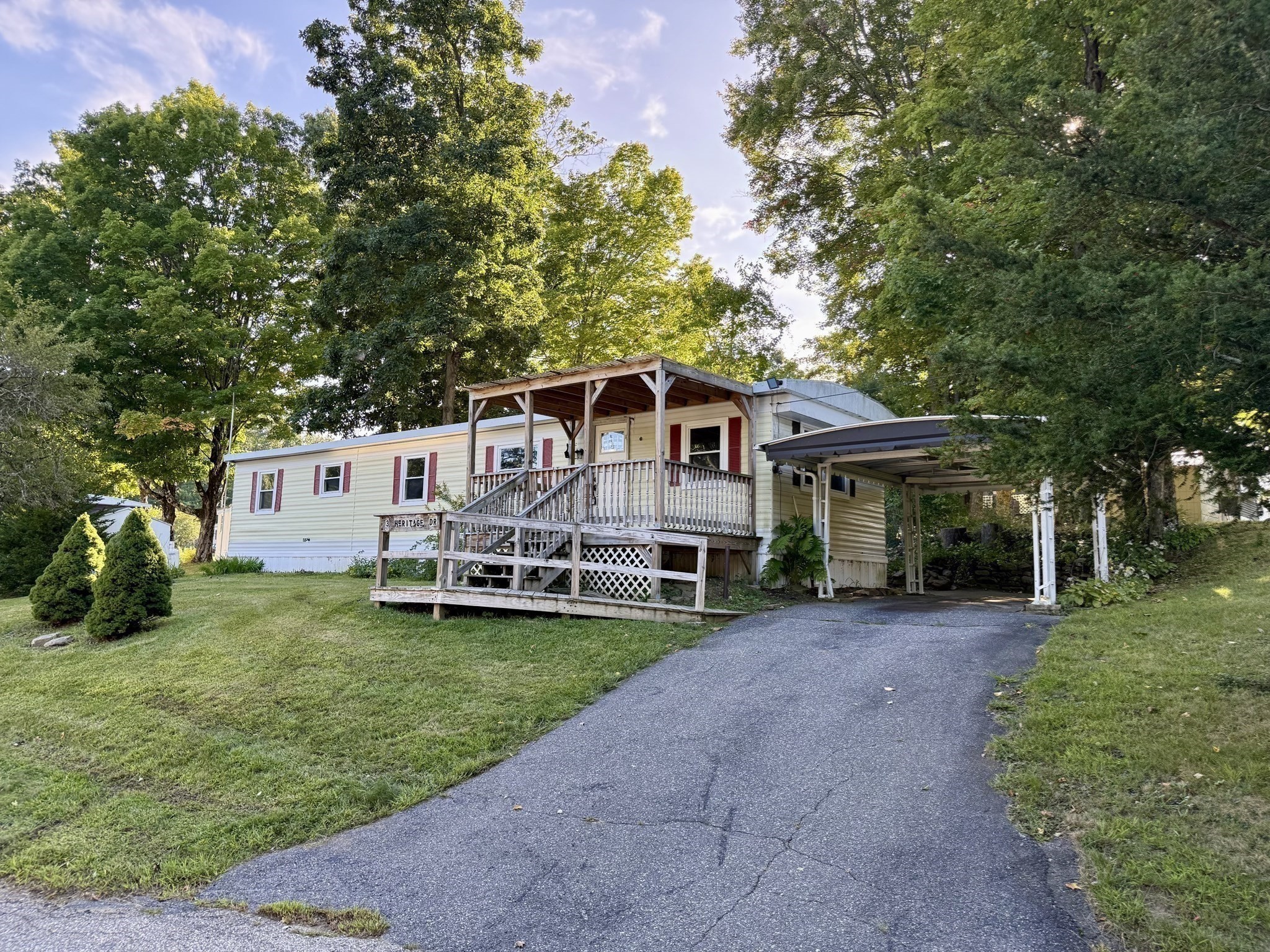 3 Heritage Dr. Property Photo 1