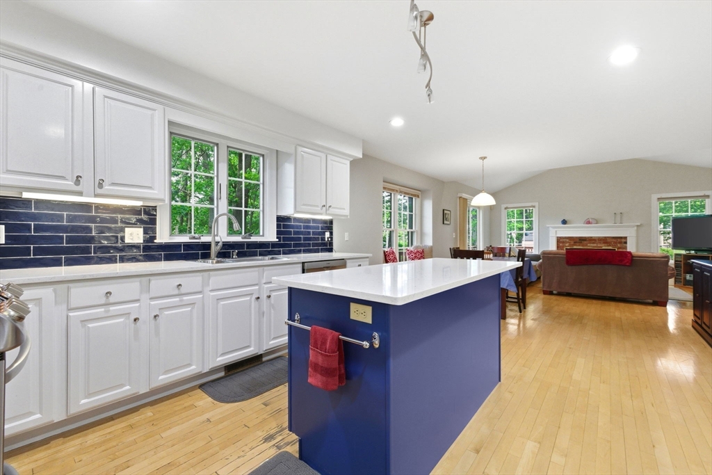 2 Laurel Street Property Photo 4
