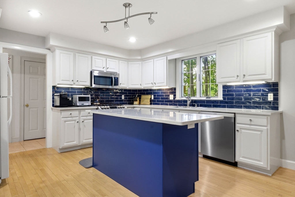 2 Laurel Street Property Photo 5
