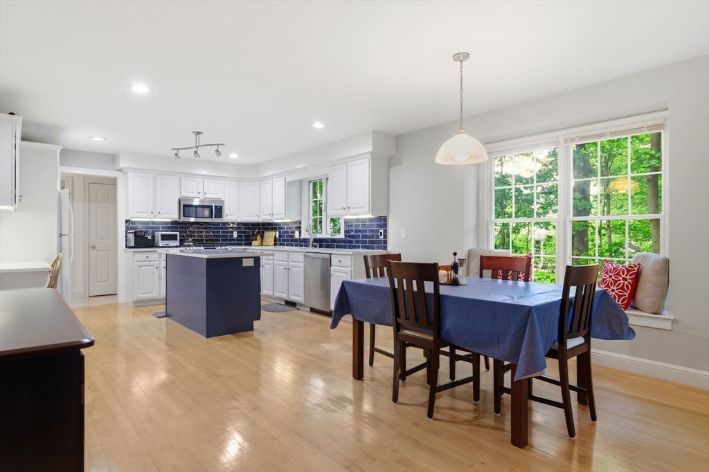 2 Laurel Street Property Photo 8