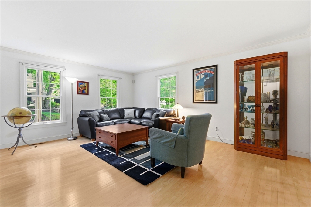 2 Laurel Street Property Photo 14