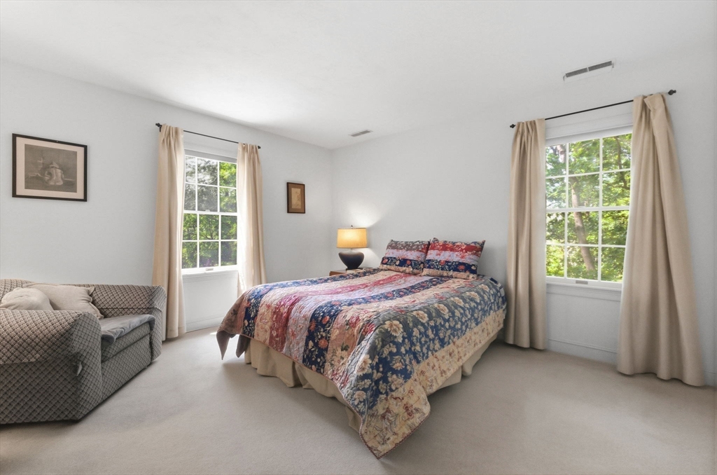 2 Laurel Street Property Photo 24