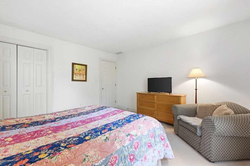 2 Laurel Street Property Photo 25