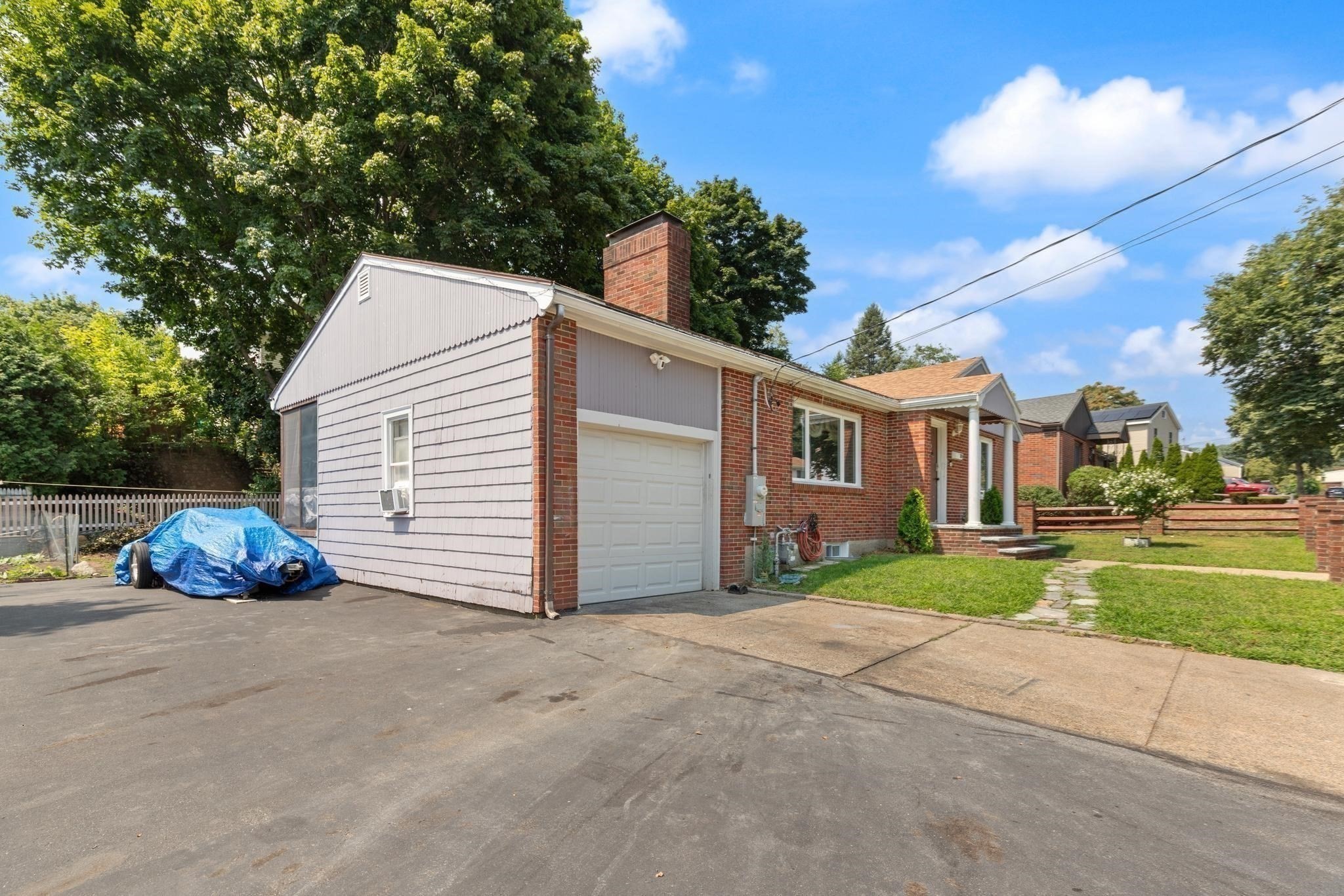 24 Taylor Rd Property Photo 5