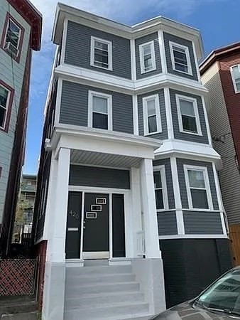 420 Saratoga Street # 3 Property Photo 1
