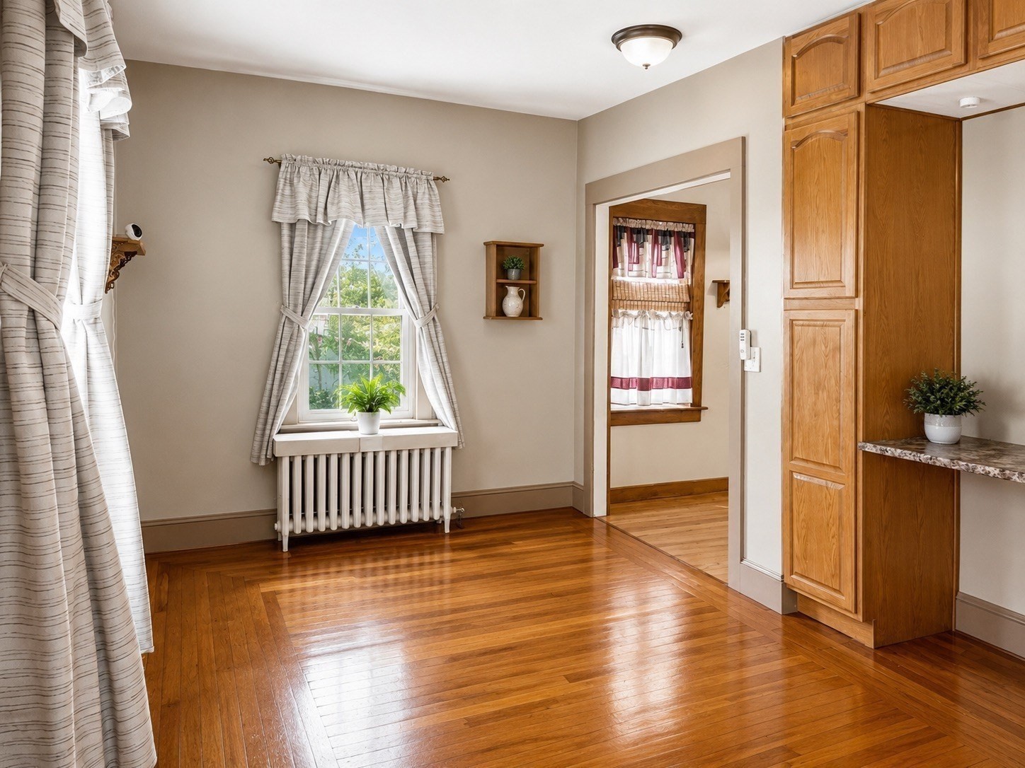 6 Torrey St. Property Photo 6