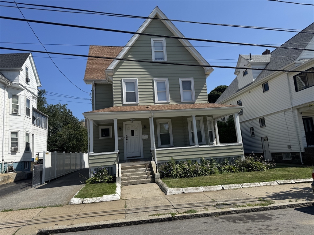 95 Waverly St Property Photo 3