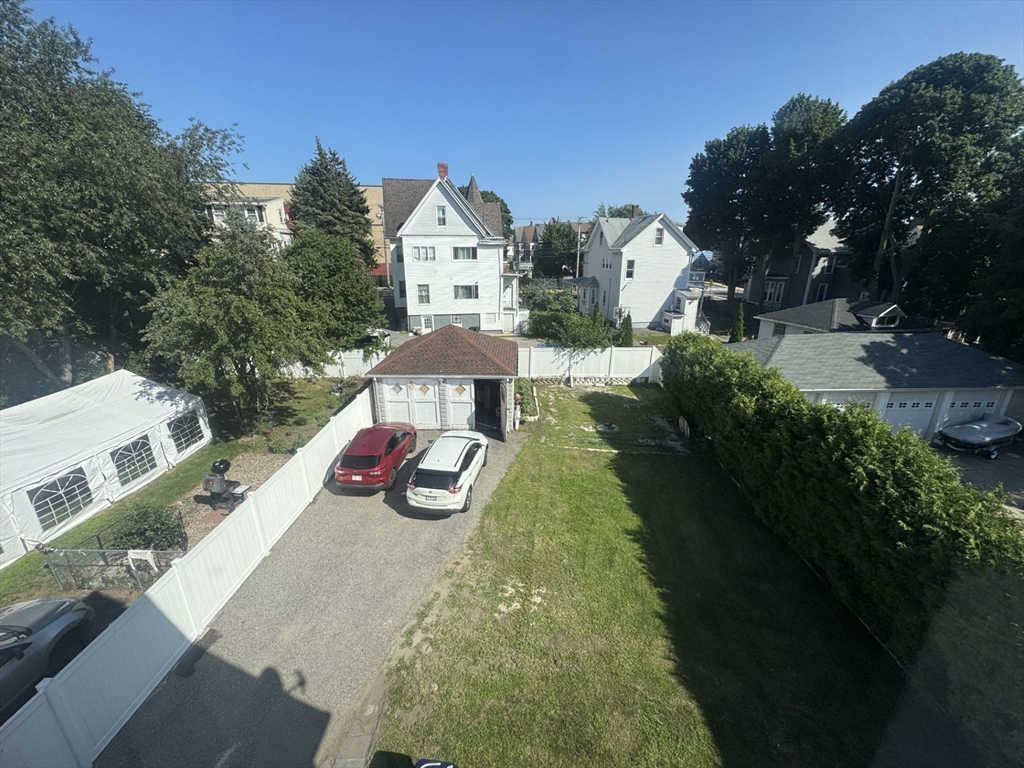 95 Waverly St Property Photo 27