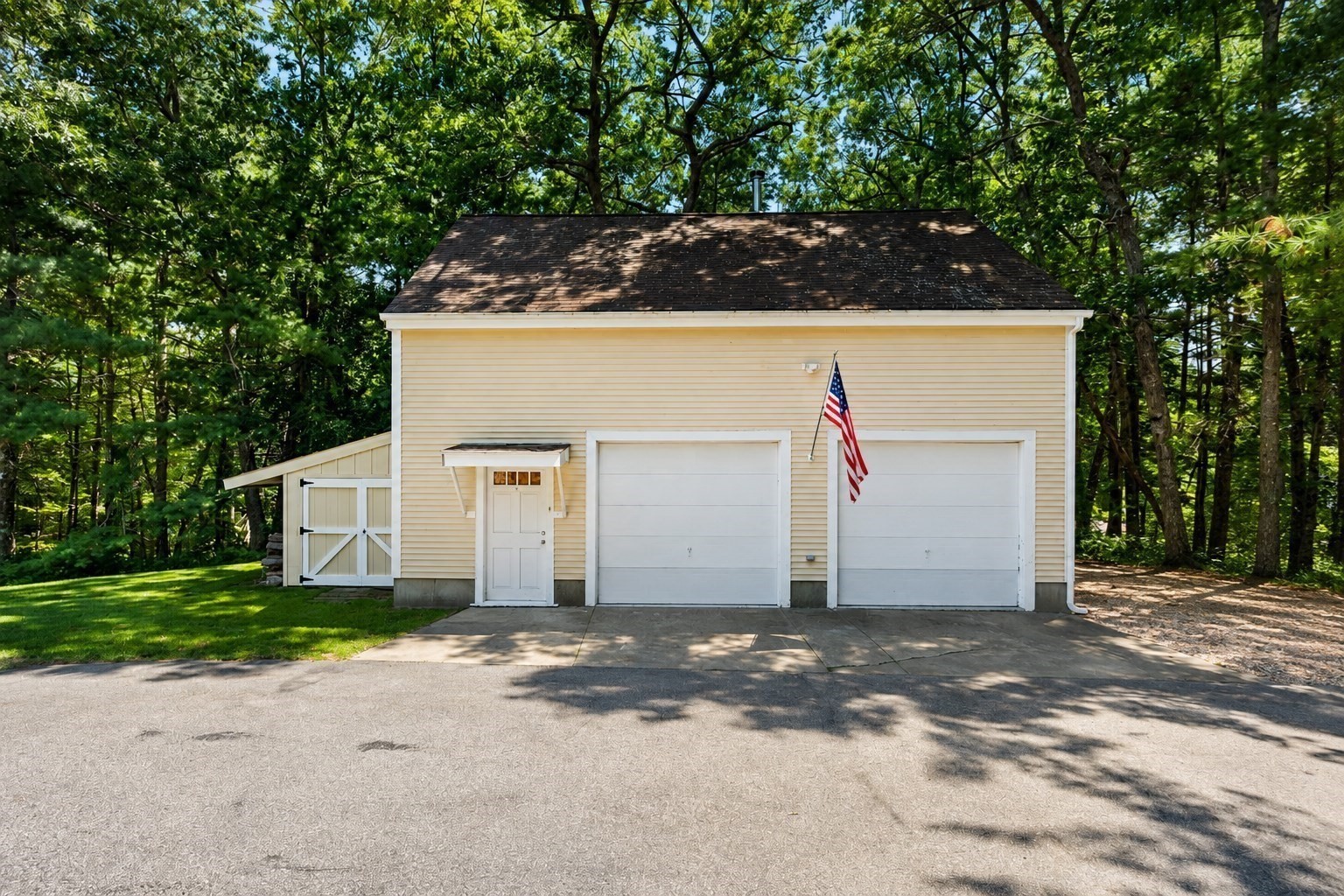 74 Lakeview Rd Property Photo 5