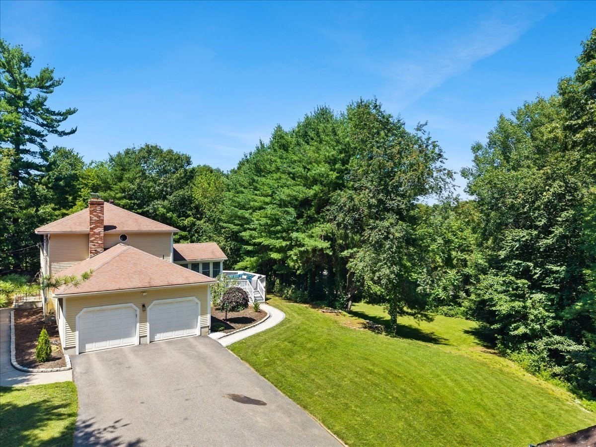 74 Lakeview Rd Property Photo 6