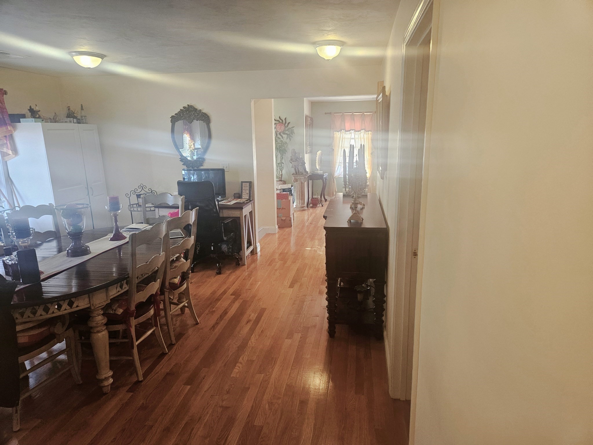 20 Massasoit St Property Photo 6
