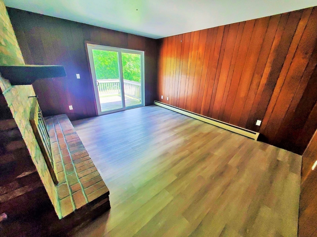197 W. Center St. Property Photo 14