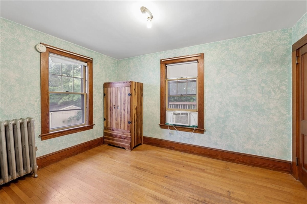 37 Laurel Property Photo 13