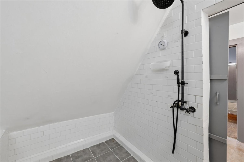 37 Laurel Property Photo 32
