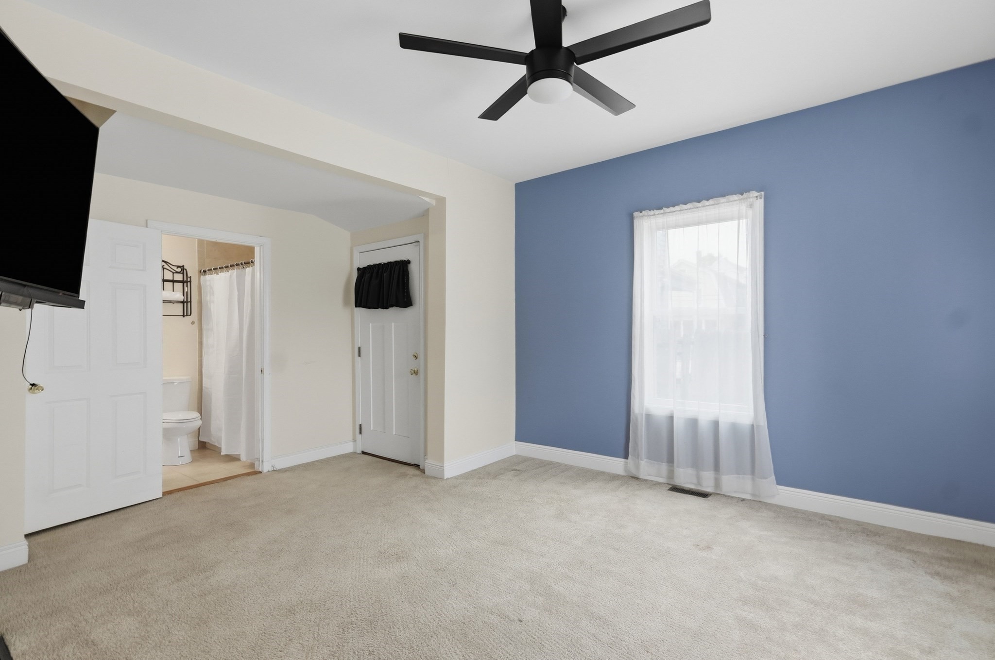 107 Grant Street Property Photo 5