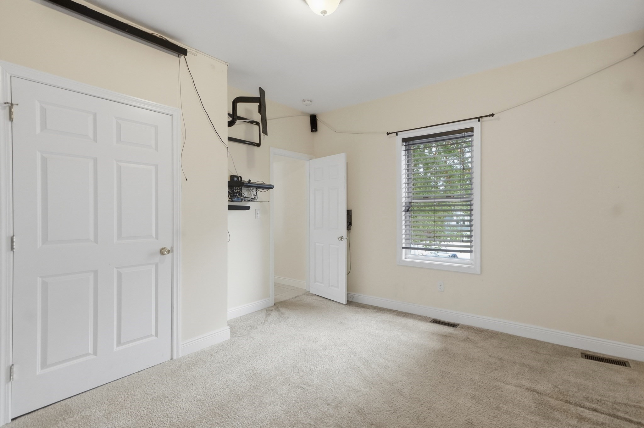 107 Grant Street Property Photo 9