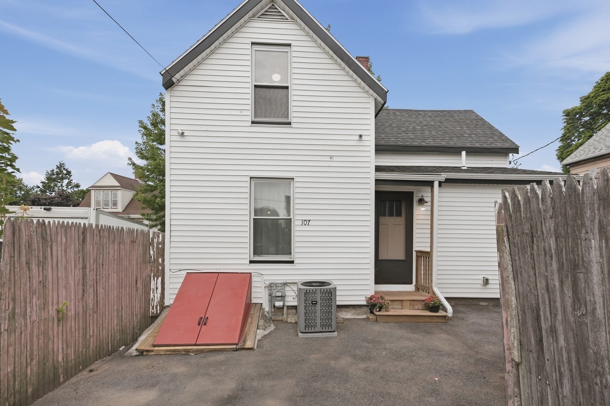 107 Grant Street Property Photo 23