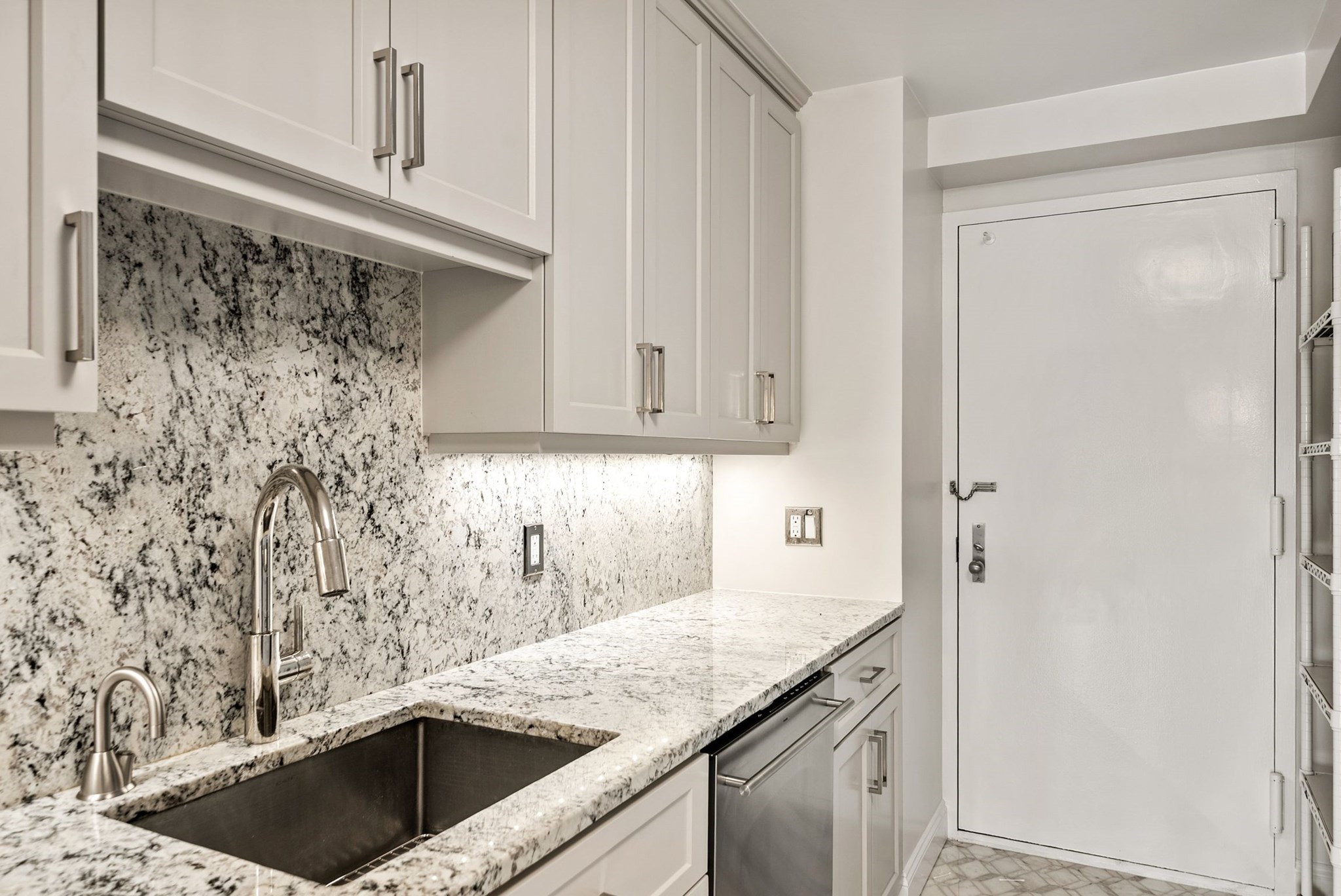 19 Chauncy Street # 4b Property Photo 7