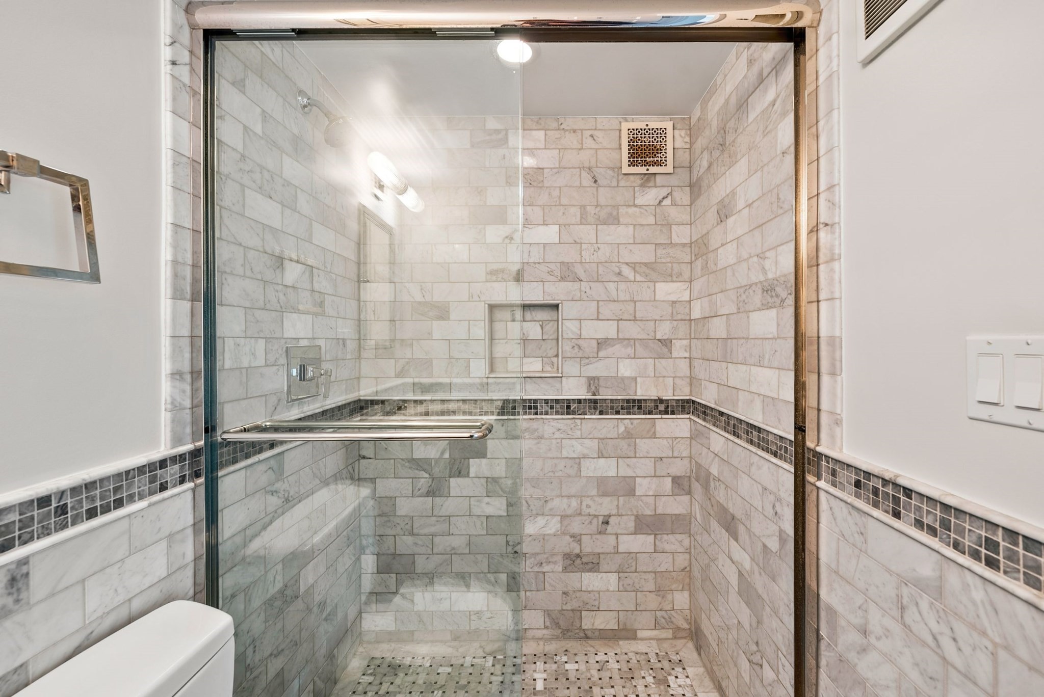 19 Chauncy Street # 4b Property Photo 21