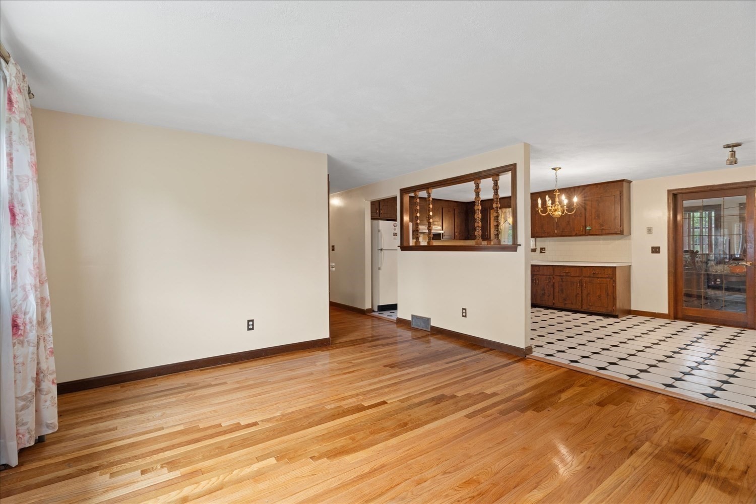 17 Brewster Dr Property Photo 3