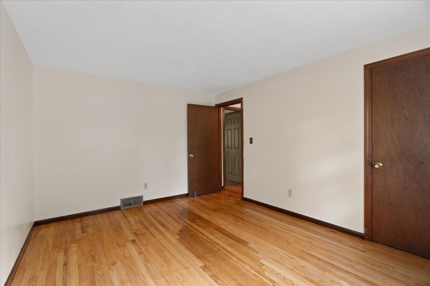 17 Brewster Dr Property Photo 14