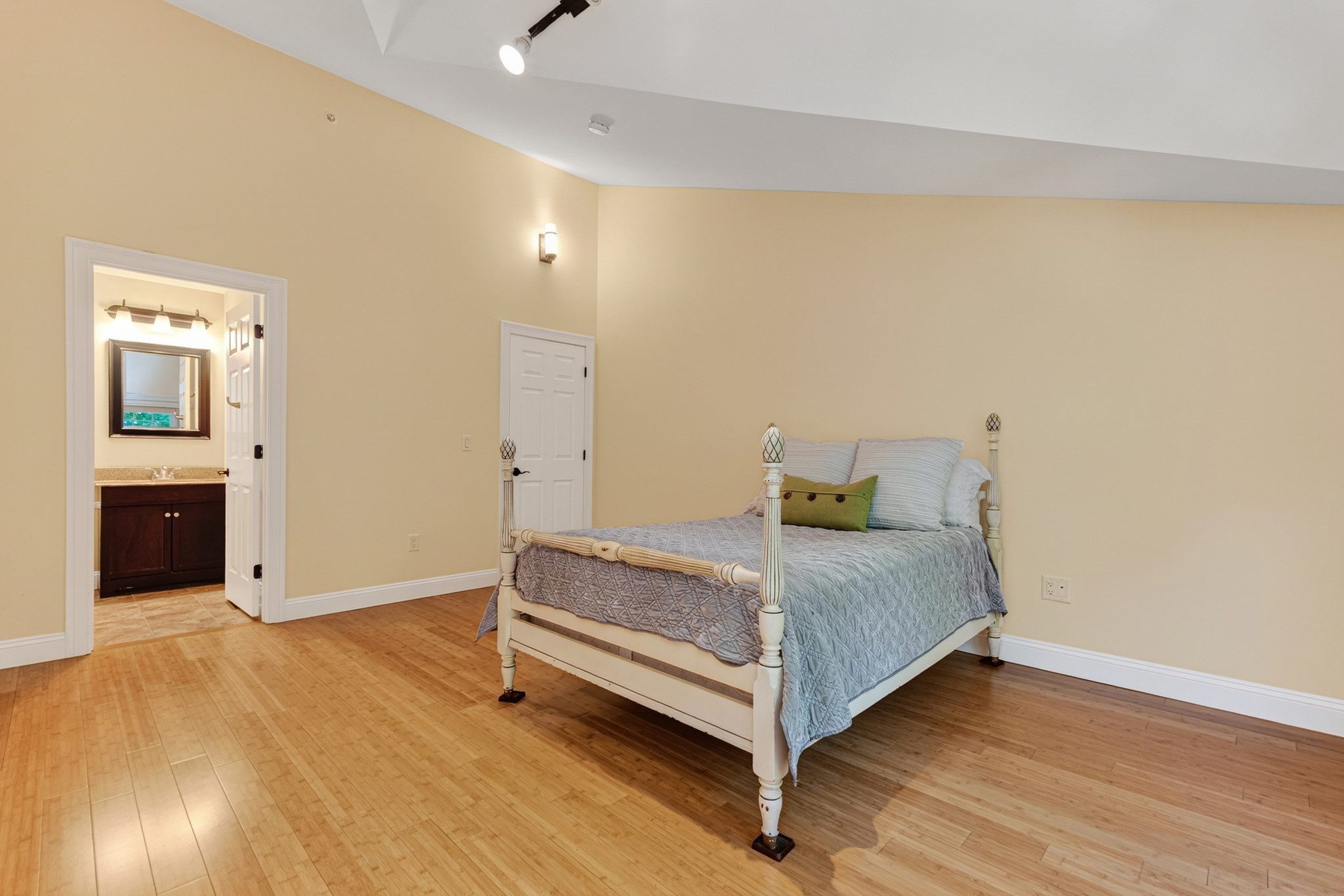 18 Saint Marys Way # 18 Property Photo 19