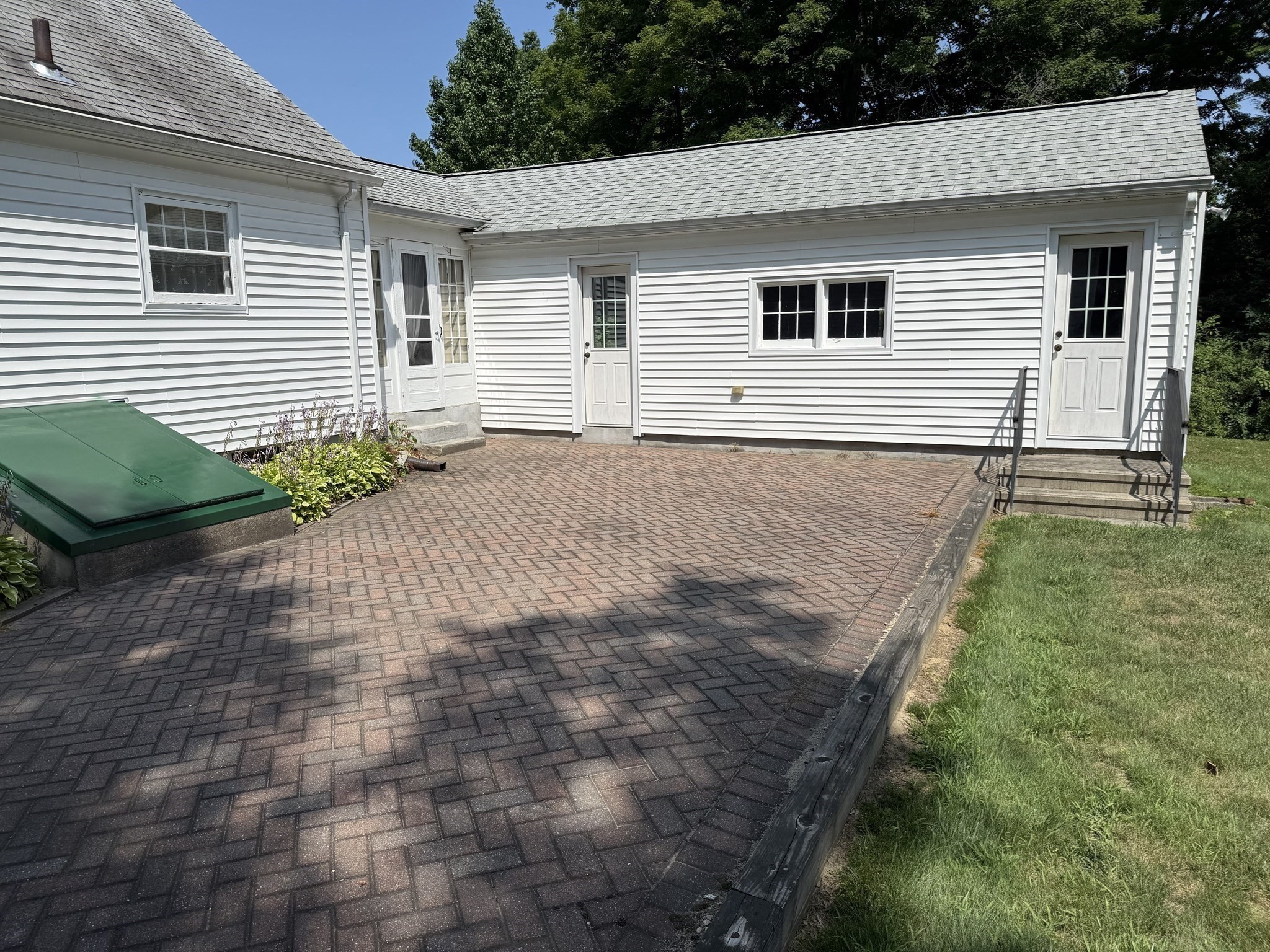 1030 South East Street Property Photo 8
