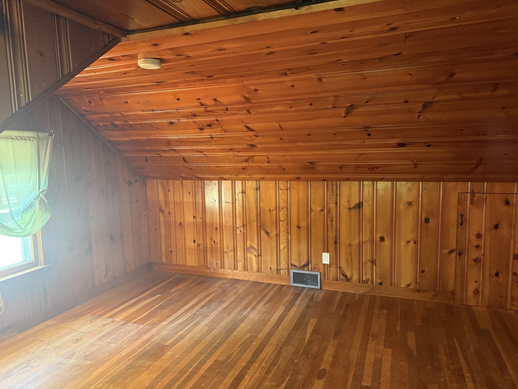 1030 South East Street Property Photo 29