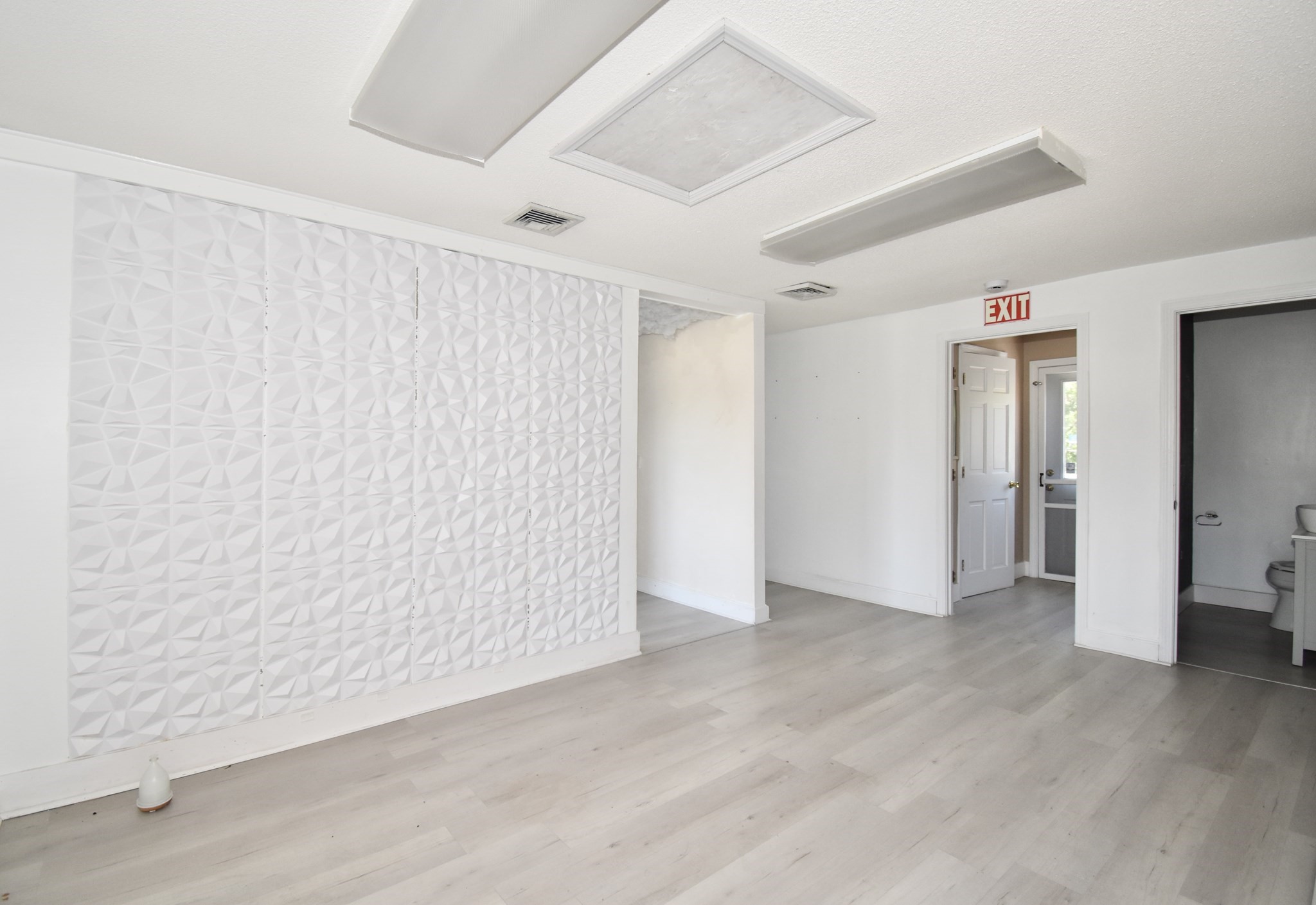 42 Harkness Avenue # 2l Property Photo 3