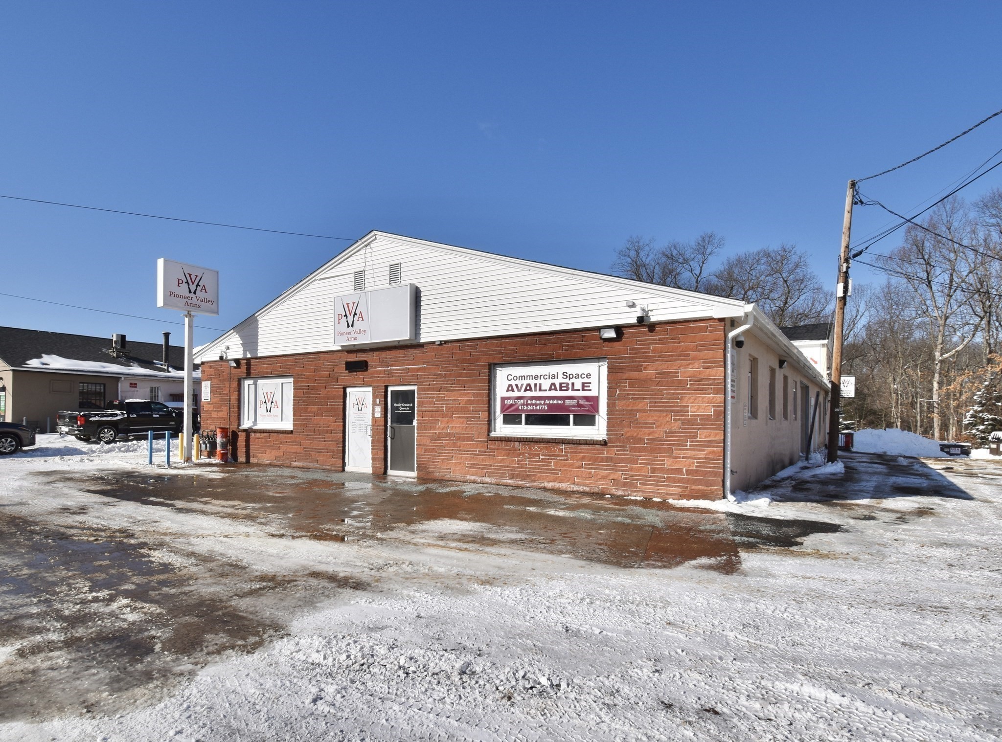 173 Shaker Rd # C Property Photo 1