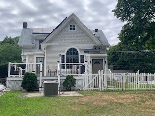 391 Adams St Property Photo 12