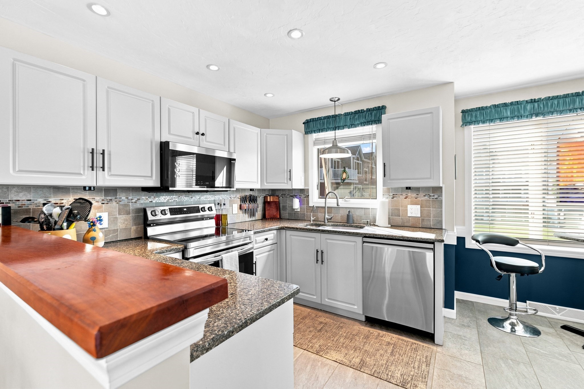700 Shore Dr # 1001 Property Photo 11