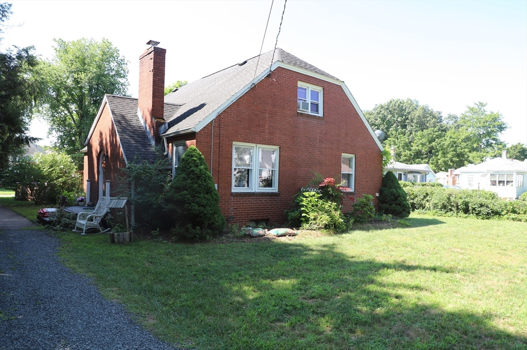 749 Mill St. Property Photo 1