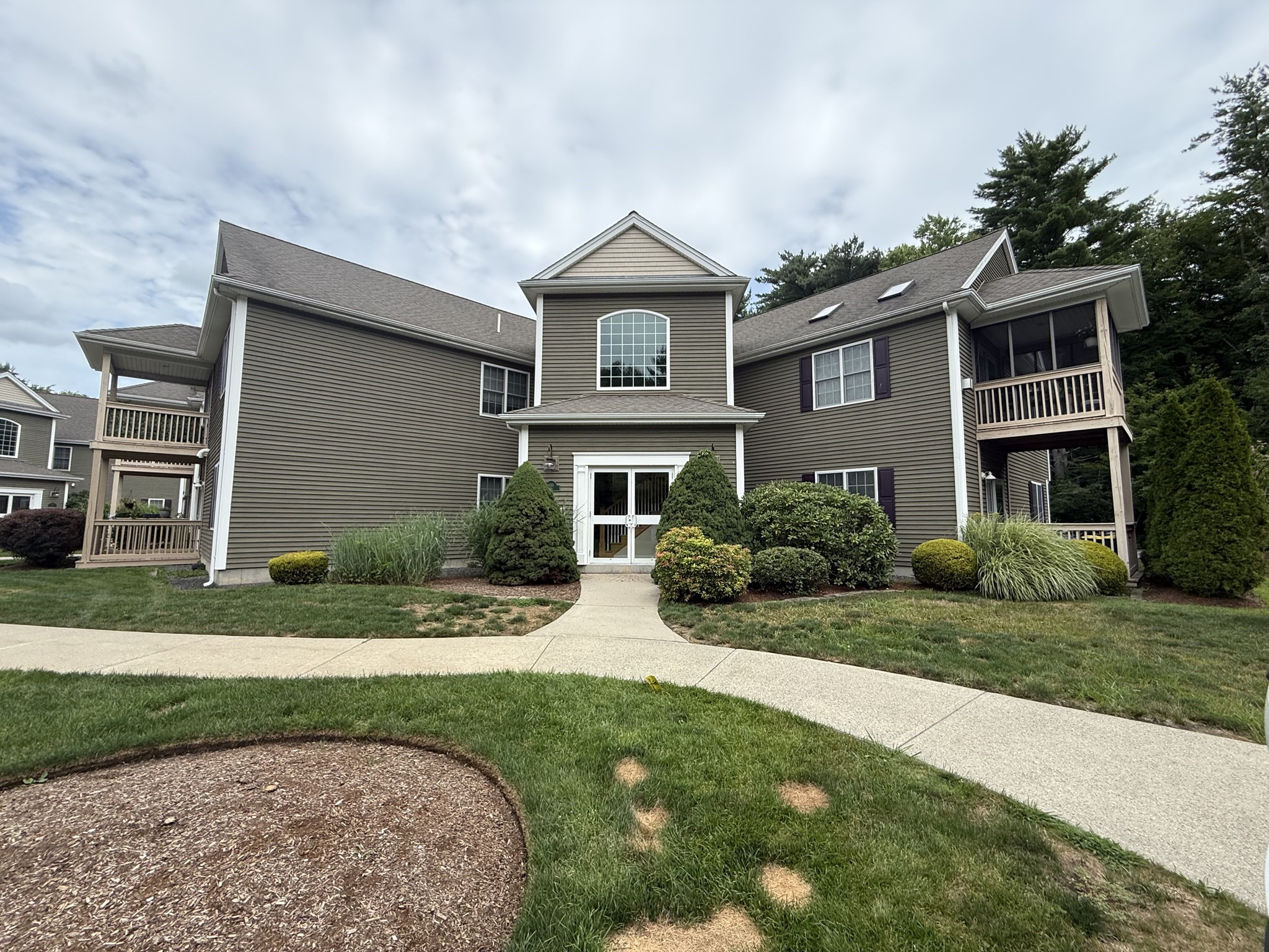 215 Longmeadow Rd # 603 Property Photo 1