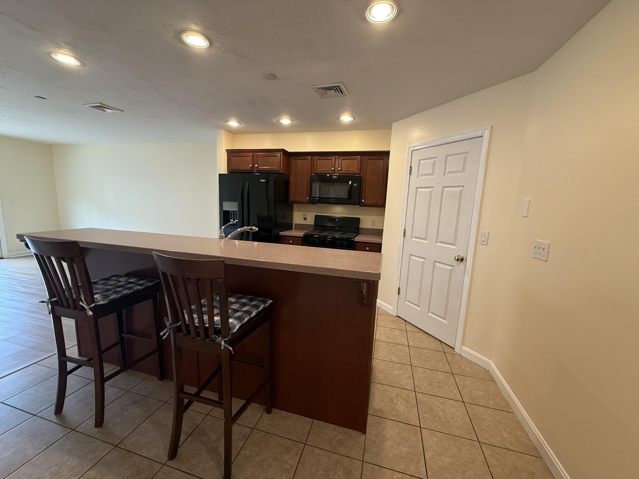 215 Longmeadow Rd # 603 Property Photo 6