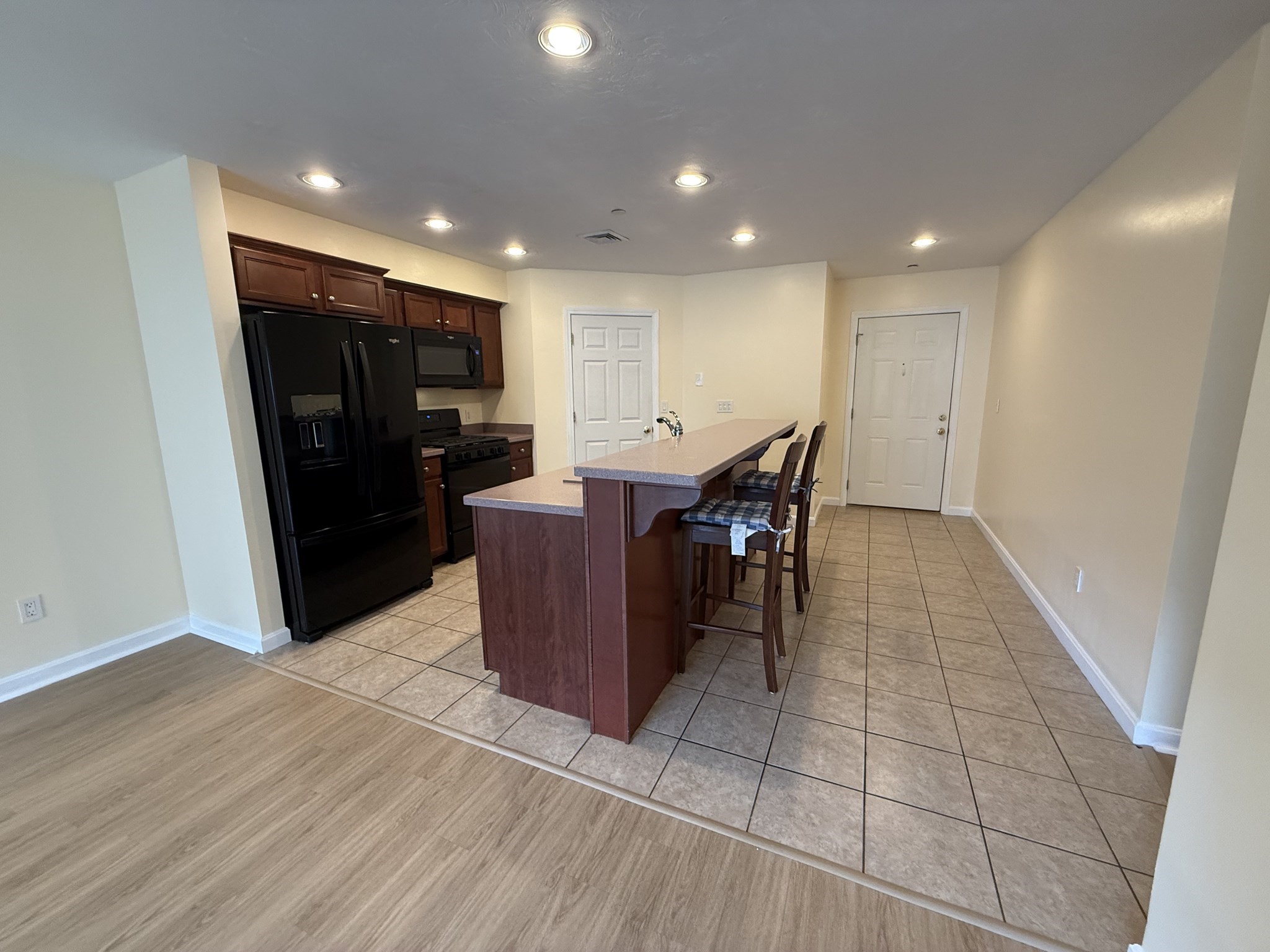 215 Longmeadow Rd # 603 Property Photo 7
