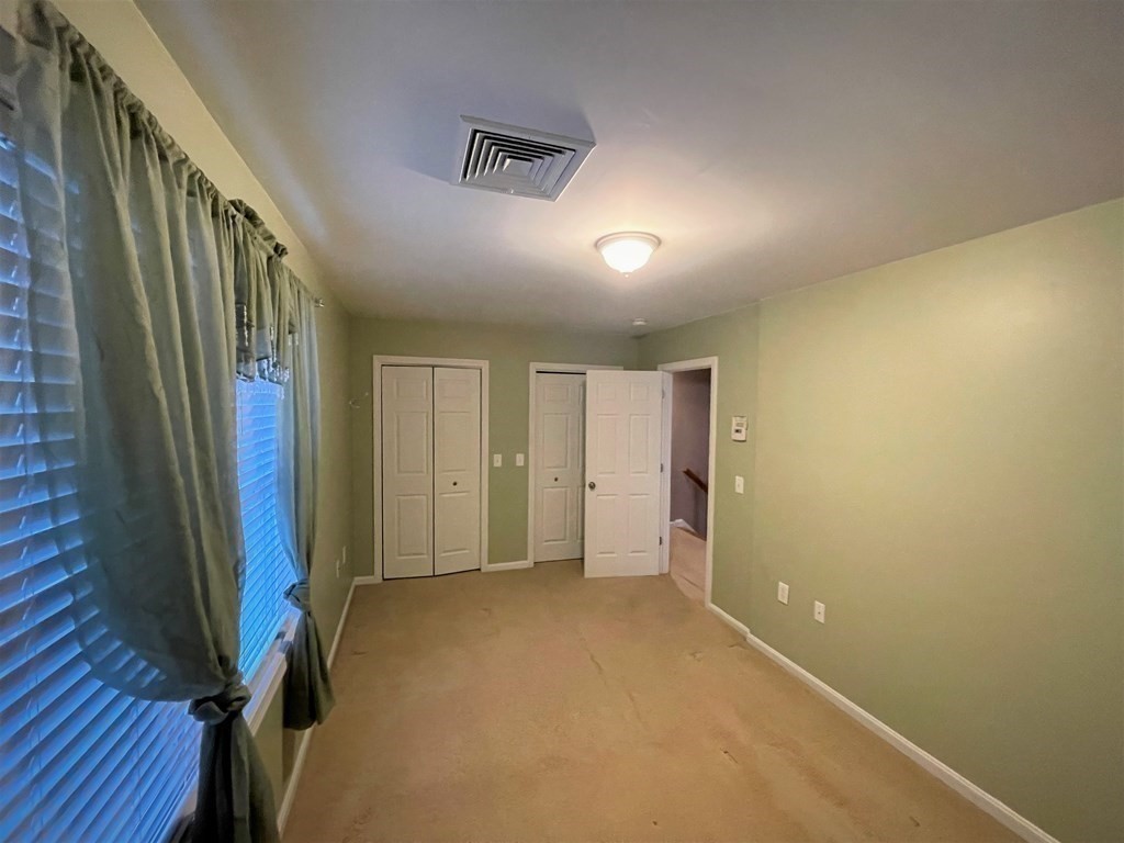 318 Crescent St # B Property Photo 9